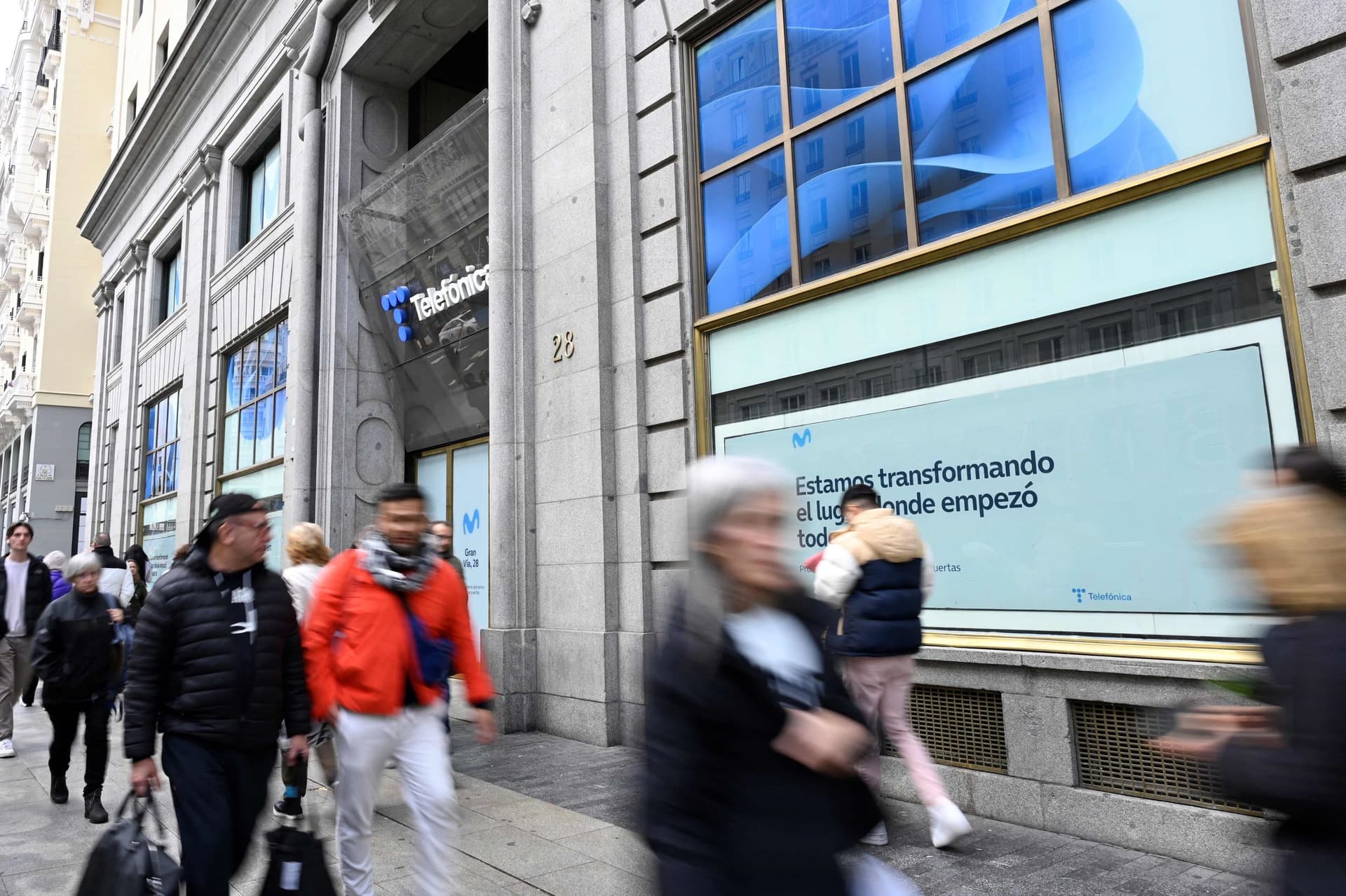 "تلفونيكا" تتجه لإلغاء 5100 وظيفة في إسبانيا بحلول 2026