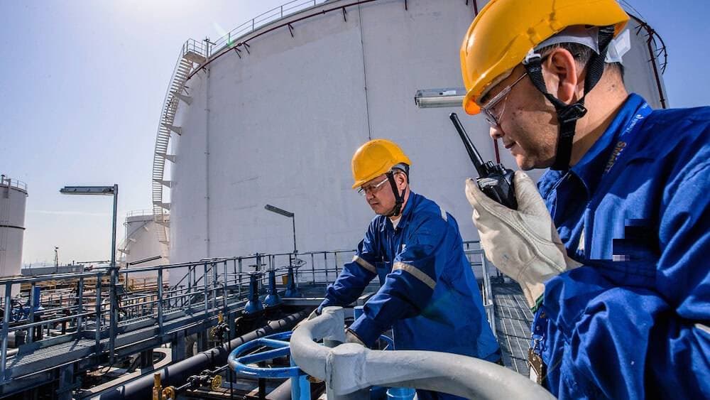 قرار أوبك + بشأن الإمدادات من المرجح أن يمحو العجز المتوقع في أوائل العام المقبل.