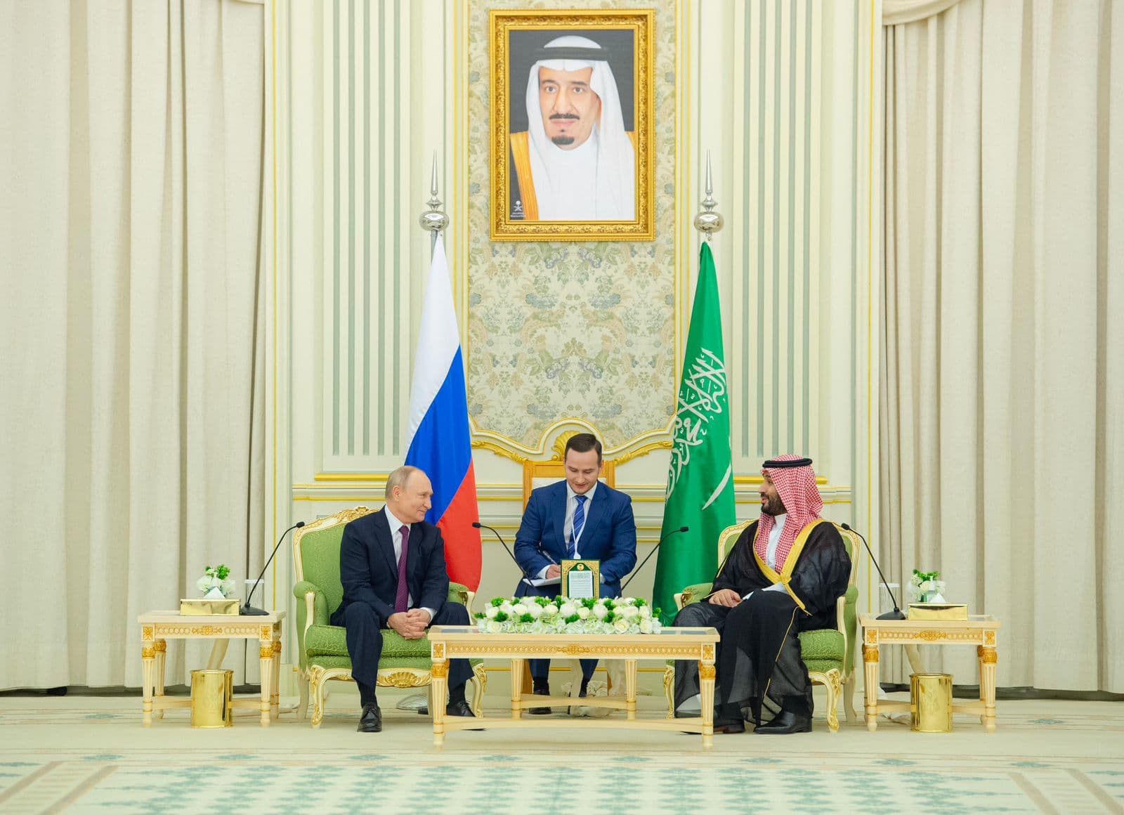 السعودية وروسيا تتفقان على أهمية استمرار التعاون بين دول "أوبك +" لخدمة المنتجين والمستهلكين