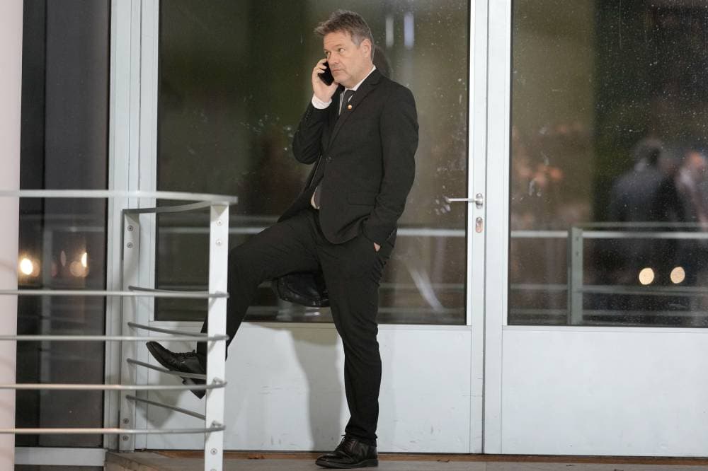 مركز الملك سلمان للإغاثة يدشن مشروع مكافحة العمى في سيئون