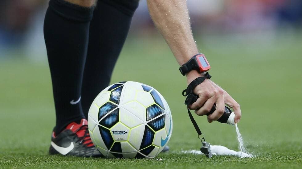 النزاع بين "فيفا" والشركة المصنعة للرذاذ استمر 23 عاما.