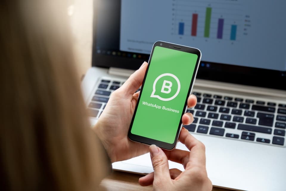 التحقق من هوية مستخدمي "واتسآب بيزنس" يشمل 4 دول جديدة