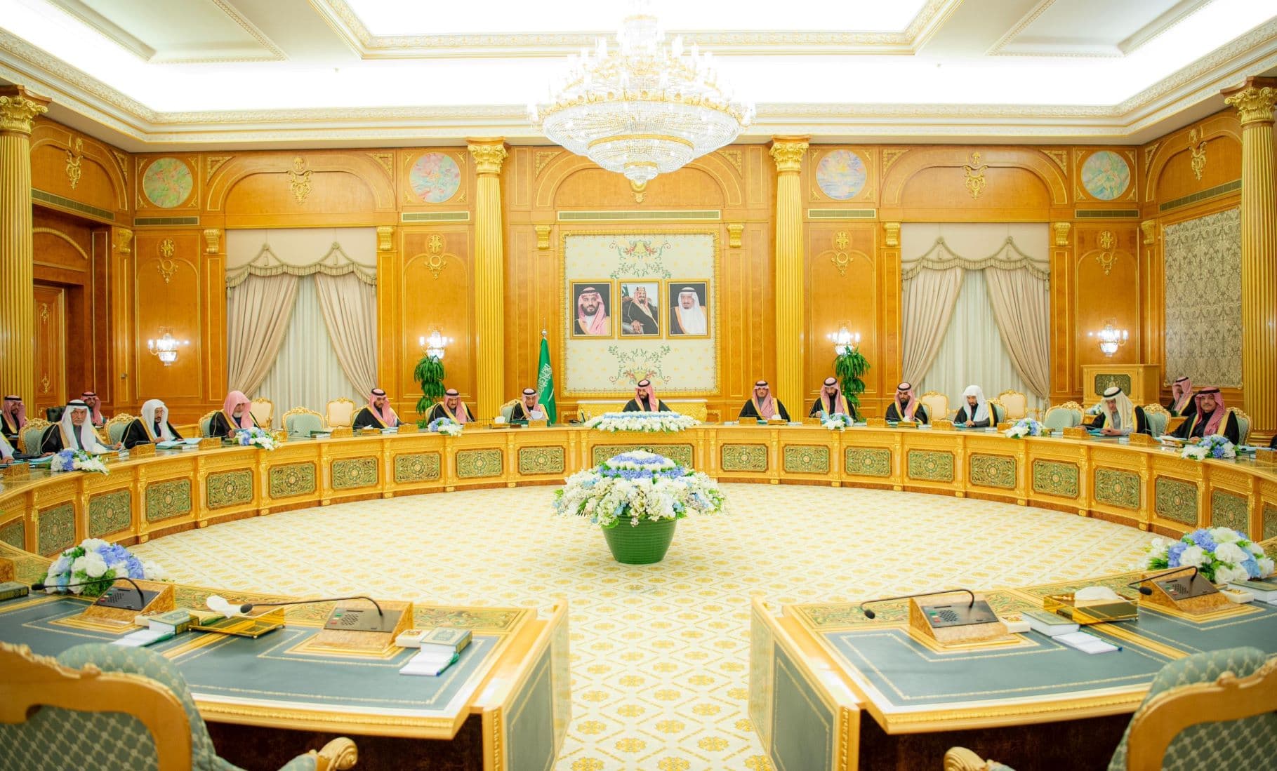 مجلس الوزراء السعودي يوافق على ضوابط شراء واستئجار مركبات الجهات الحكومية
