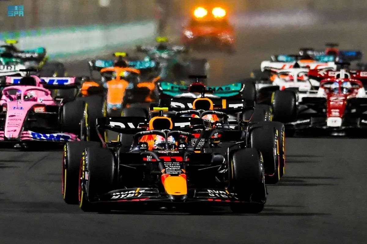 159 مليون جنيه إسترليني دخل أعلى 5 سائقين في بطولة "فورمولا 1" سنويا