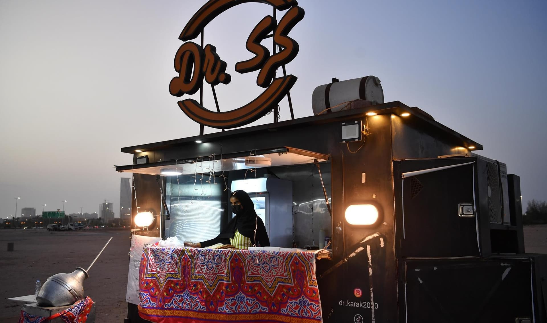 سلوك المستهلكين يزيد مطاعم "فود ترك" في السعودية 11% والتكاليف العبء الأكبر