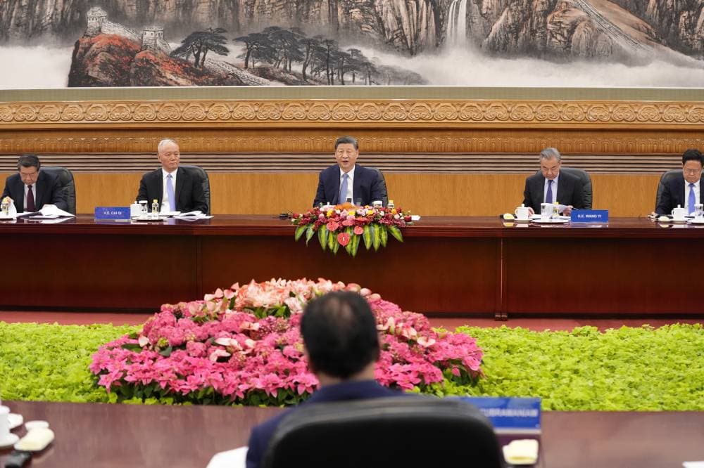 الرئيس الصيني يلتقي كبار رجال الأعمال من حول العالم لجذب الاستثمارات