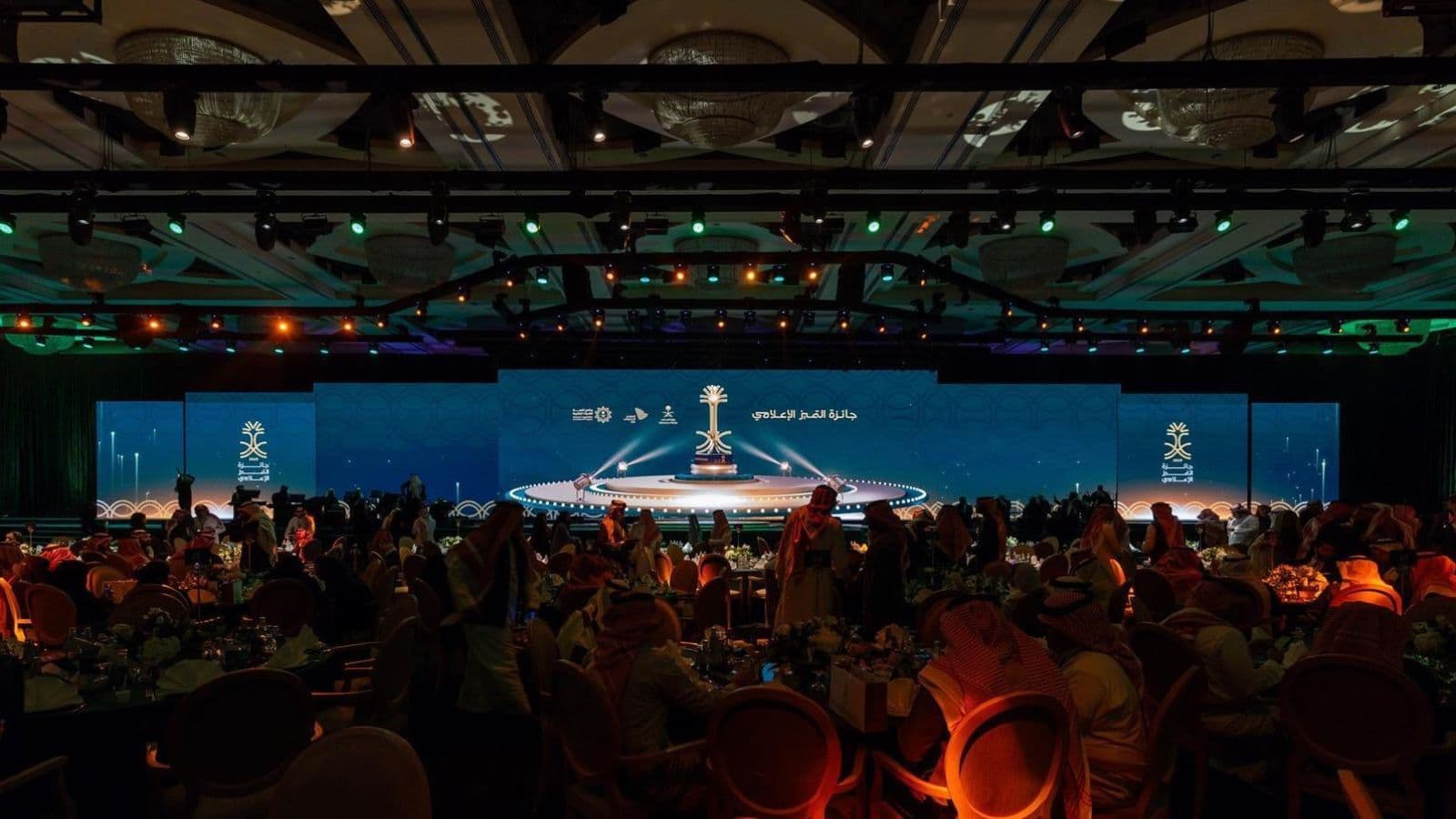 "الاقتصادية" تتأهل للقائمة النهائية لمسار الحوار الصحافي لجائزة التميز الإعلامي 2024