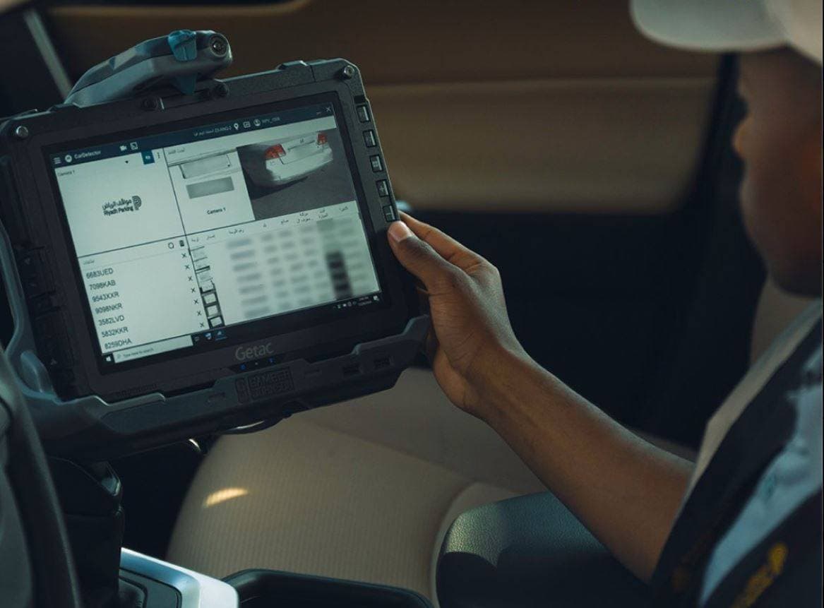 مواقف السيارات في السعودية.. مقترح باشتراك موحد لجميع المناطق