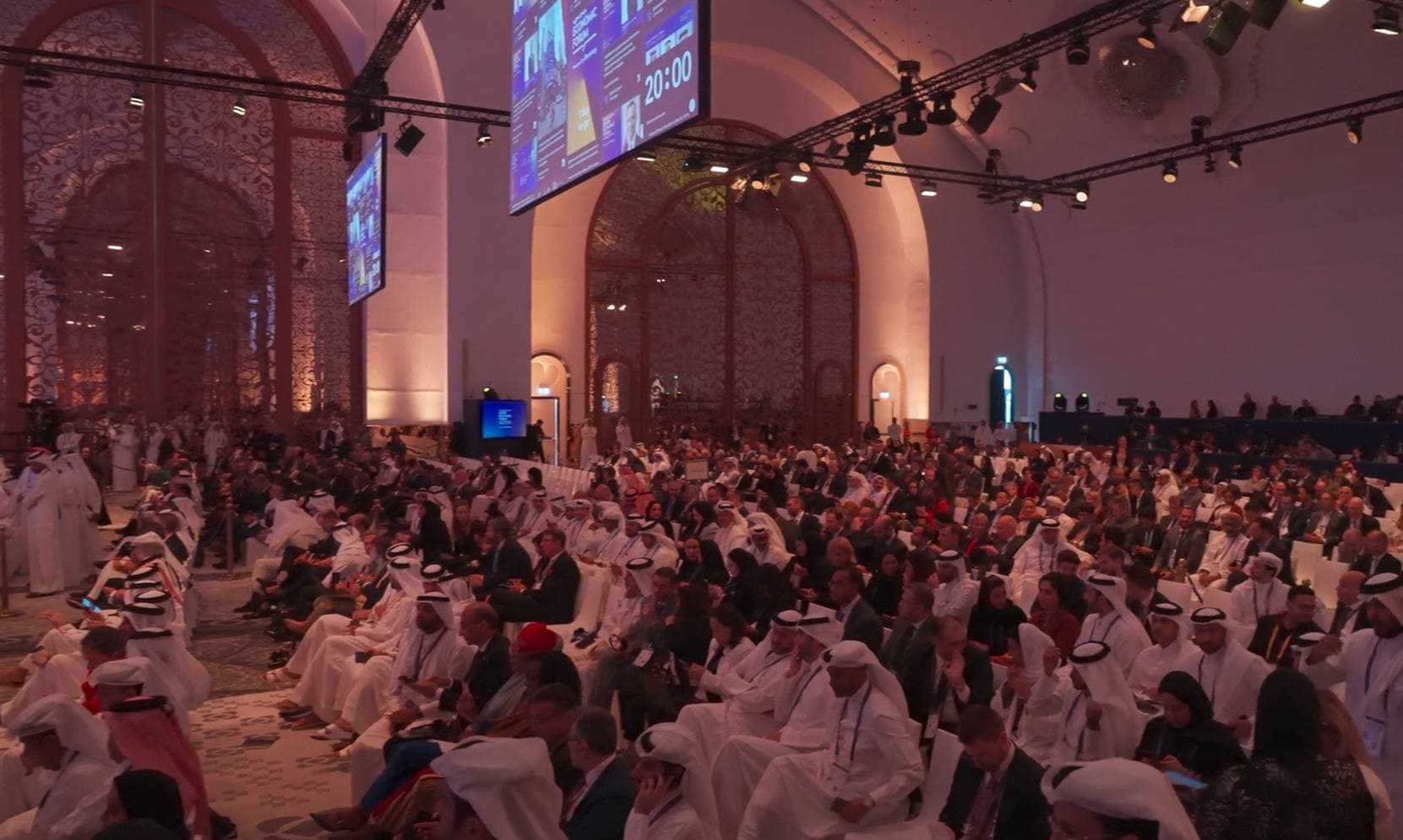 العولمة والتجارة وأمن الطاقة تتصدر نقاشات اليوم الثاني من منتدى قطر الاقتصادي