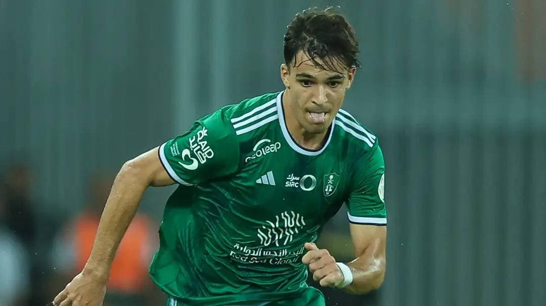 صفقة انتقال فيجا إلى بورتو تقترب من الحسم .. كلف الأهلي 30 مليون يورو