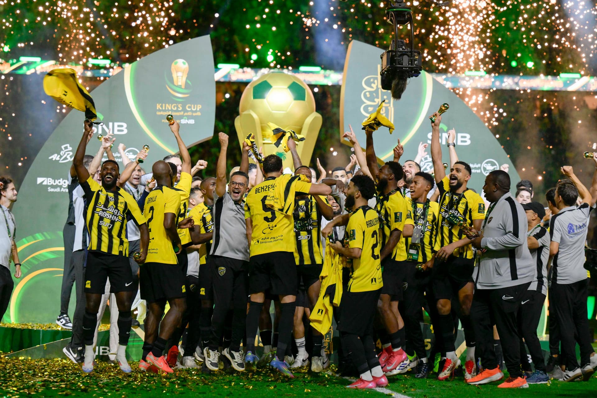 الاتحاد السعودي يتوج ببطولة كأس الملك ويحصل على 10 ملايين ريال