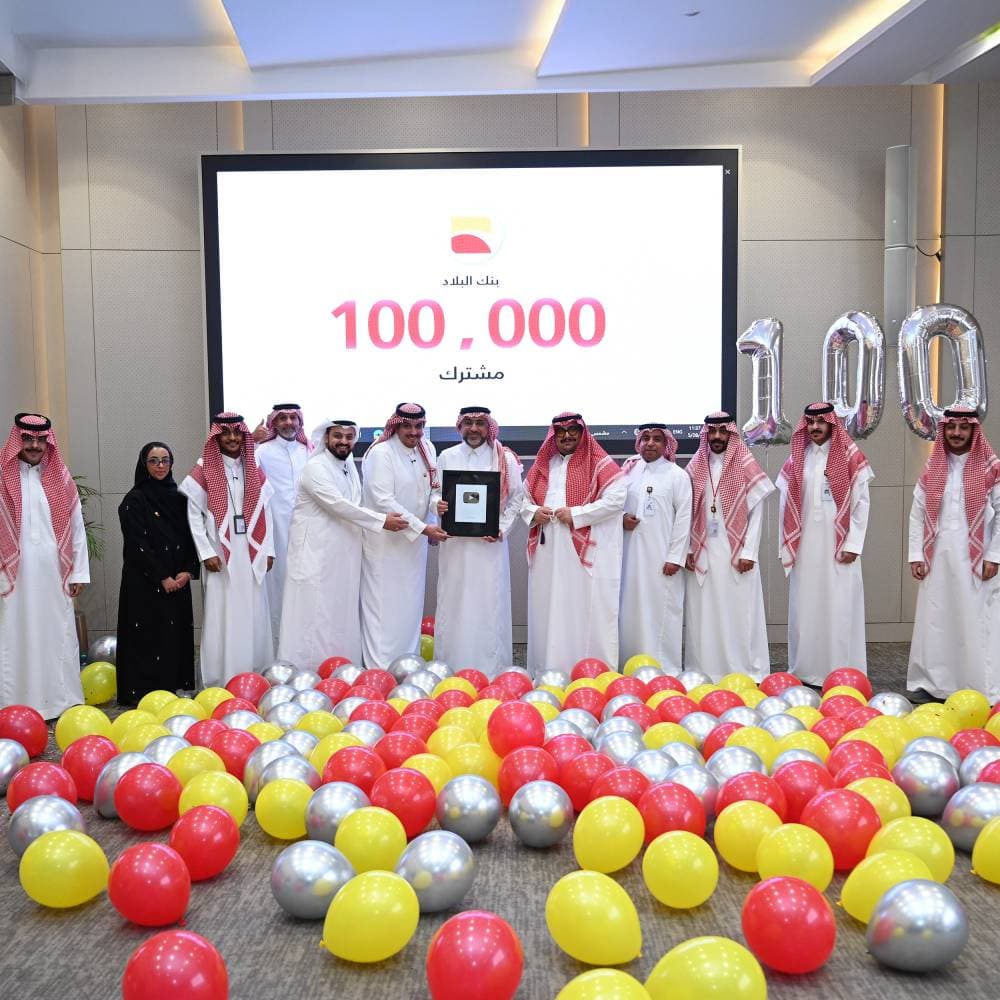 من غرائب كأس العالم .. حكم ببدلة وربطة عنق ولاعب يخرج من السجن لقيادة منتخب بلاده نحو التتويج