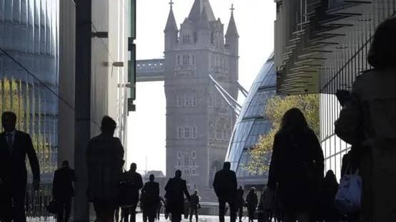 تراجع عدد الوظائف في بريطانيا بأعلى وتيرة منذ 5 سنوات