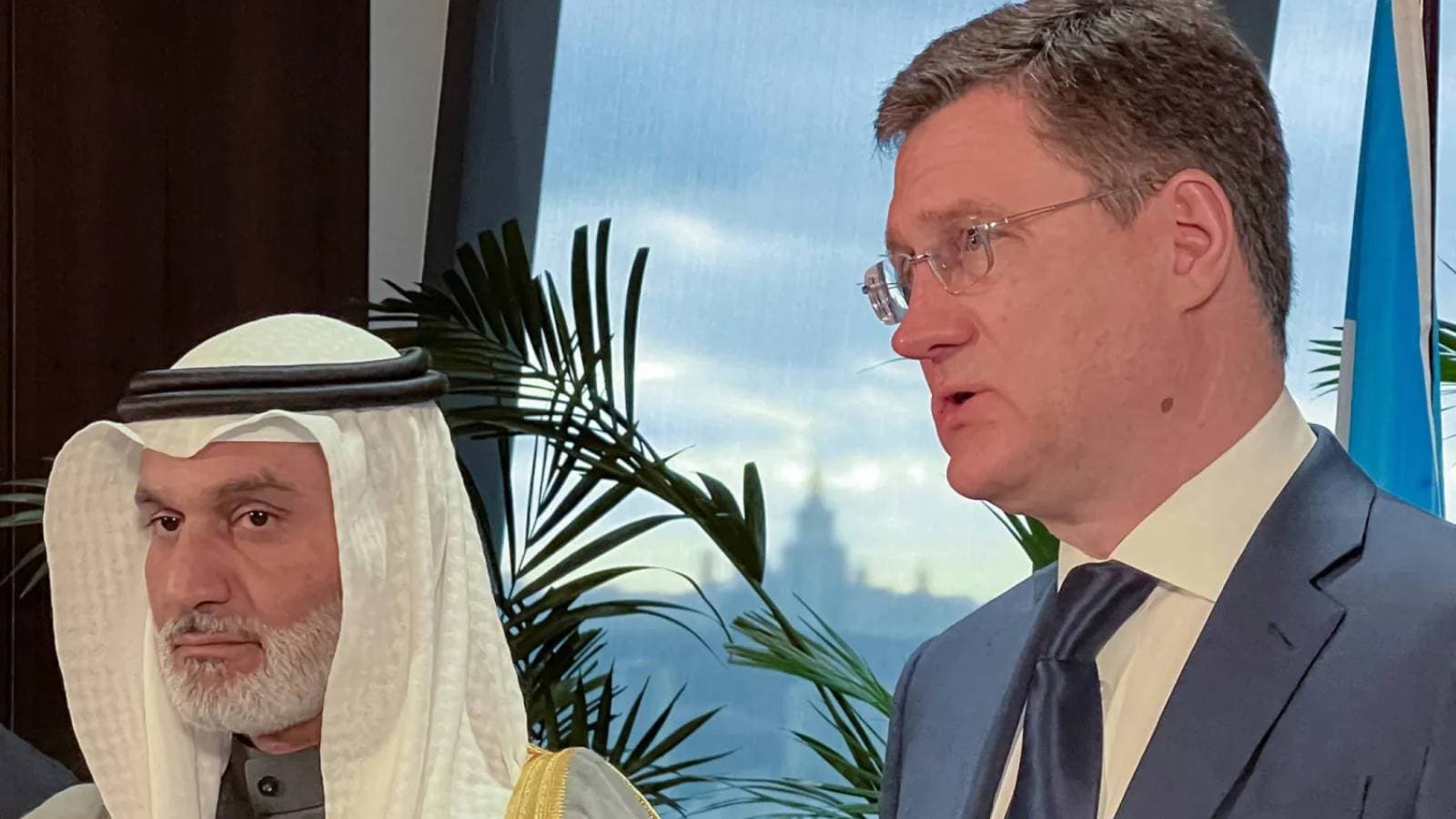نائب رئيس الوزراء الروسي يبحث مع أمين عام "أوبك" الوضع في سوق النفط