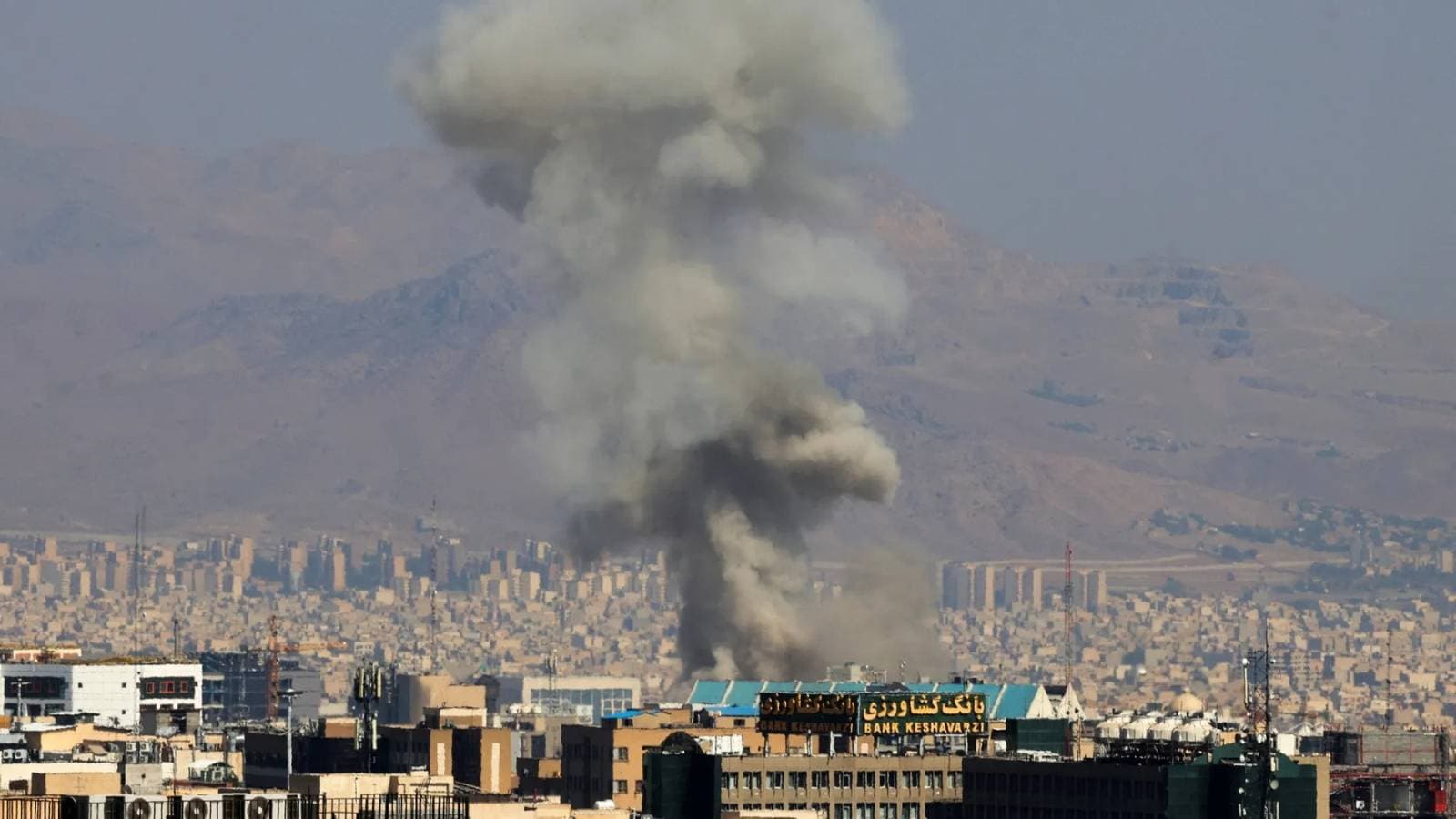 مديرو الأموال في الخليج يراقبون بقلق تحركات أمريكا إزاء إيران