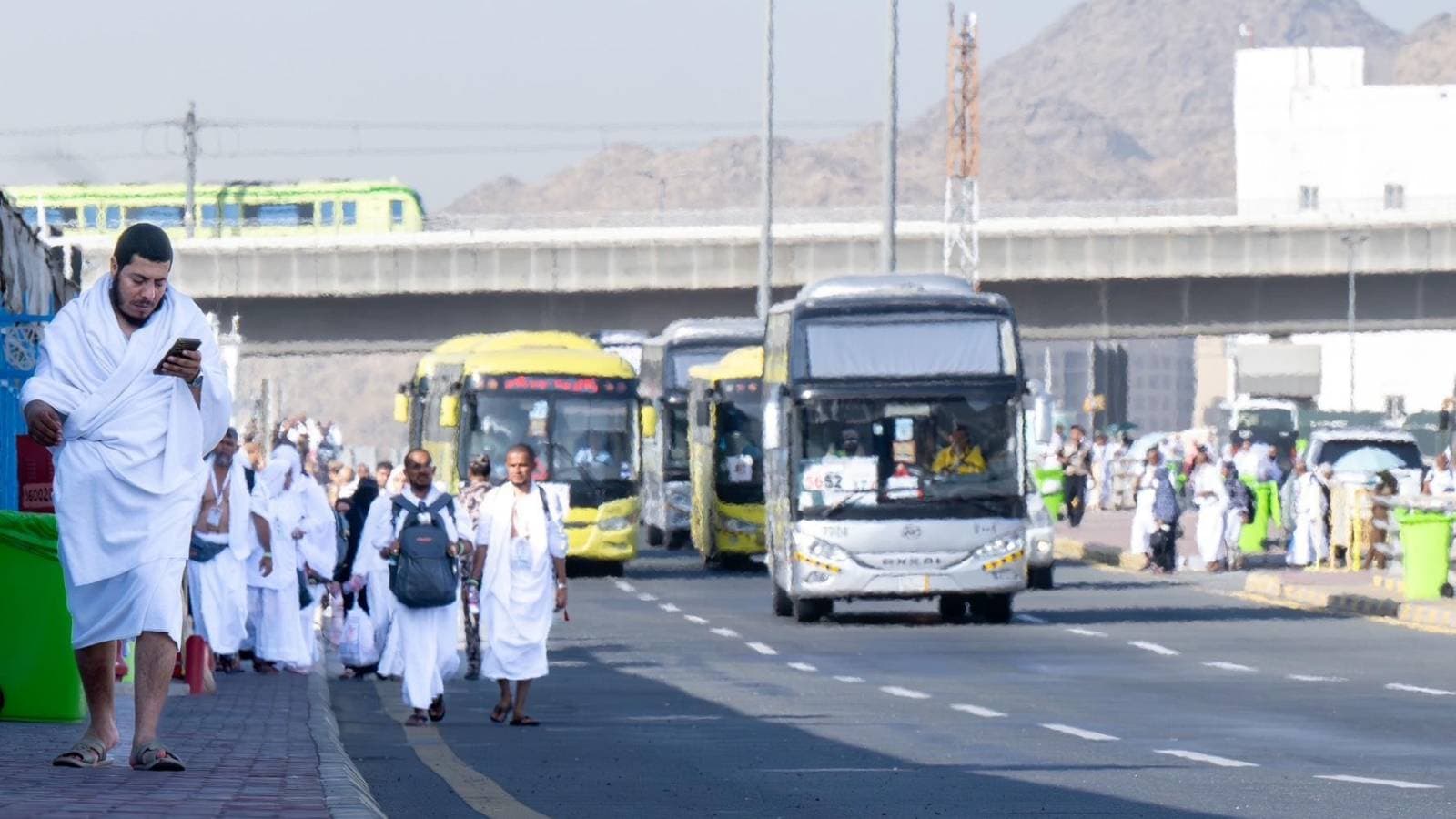 من وزير الحج الشيخ حسين إلى الربيعة.. سعوديون في خدمة ضيوف الرحمن