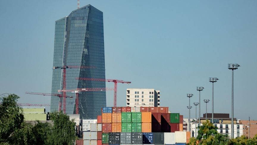 "المركزي الأوروبي" يتمسك بموقفه أمام تهديدات ترمب التجارية