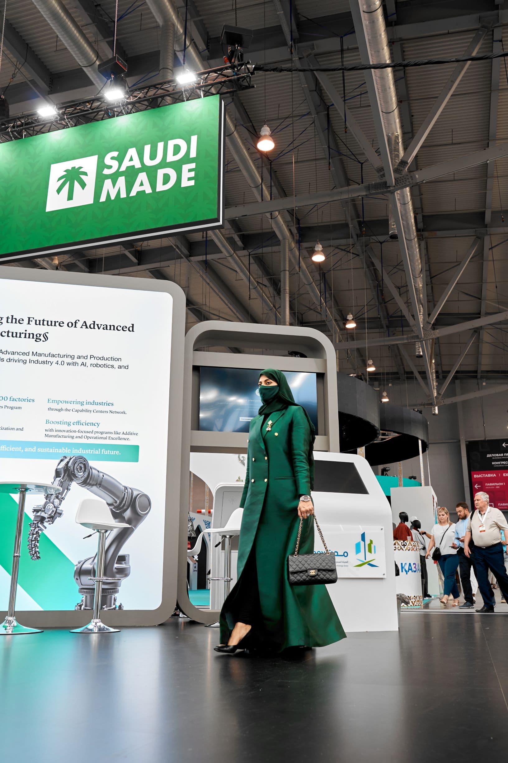 "هند المجاهد" للسجاد تواصل تعزيز الحضور السعودي عالميا من قلب روسيا