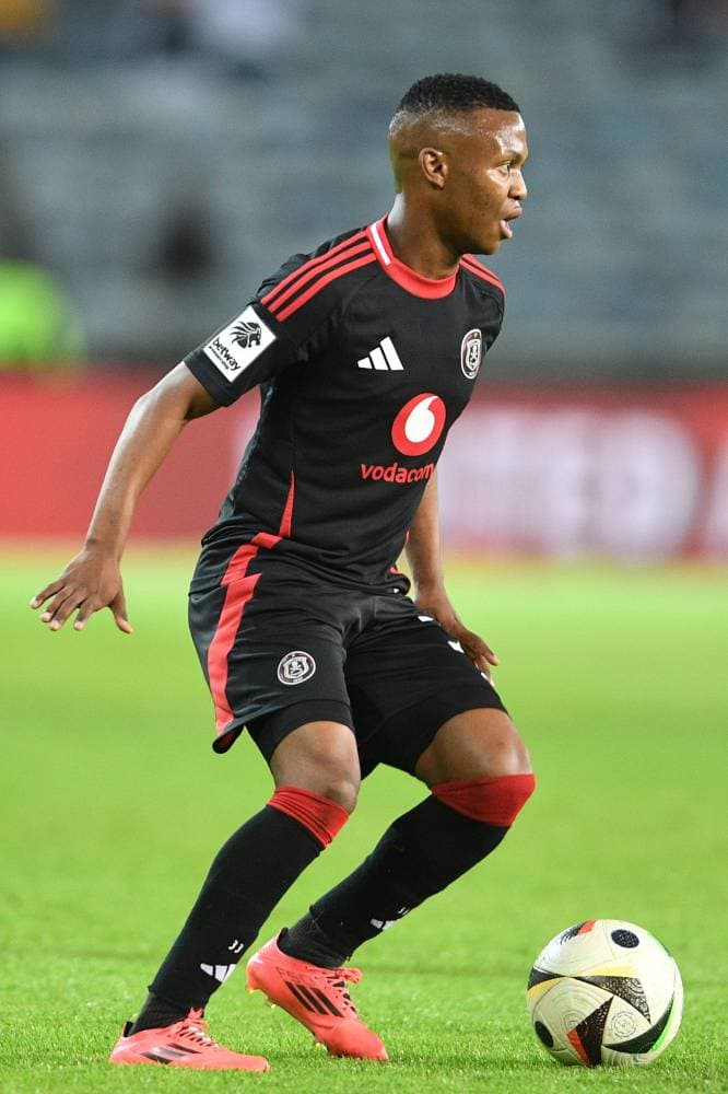 راتب بـ 6.5 مليون راند يجلب الجنوب إفريقي نكوتا إلى "الاتفاق"