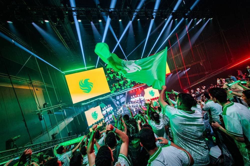 قناة EWC_Extra توثق كأس العالم للرياضات الإلكترونية