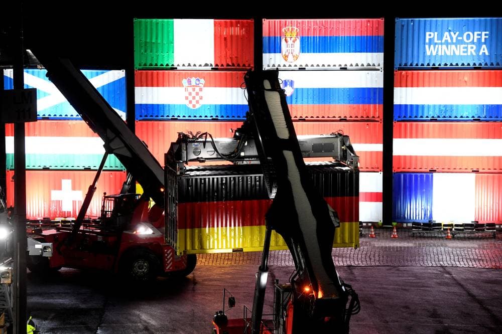 قبل حدوث الضرر.. هل تصمد العلاقات الأوروبية - الأمريكية في معركة الرسوم الجمركية؟