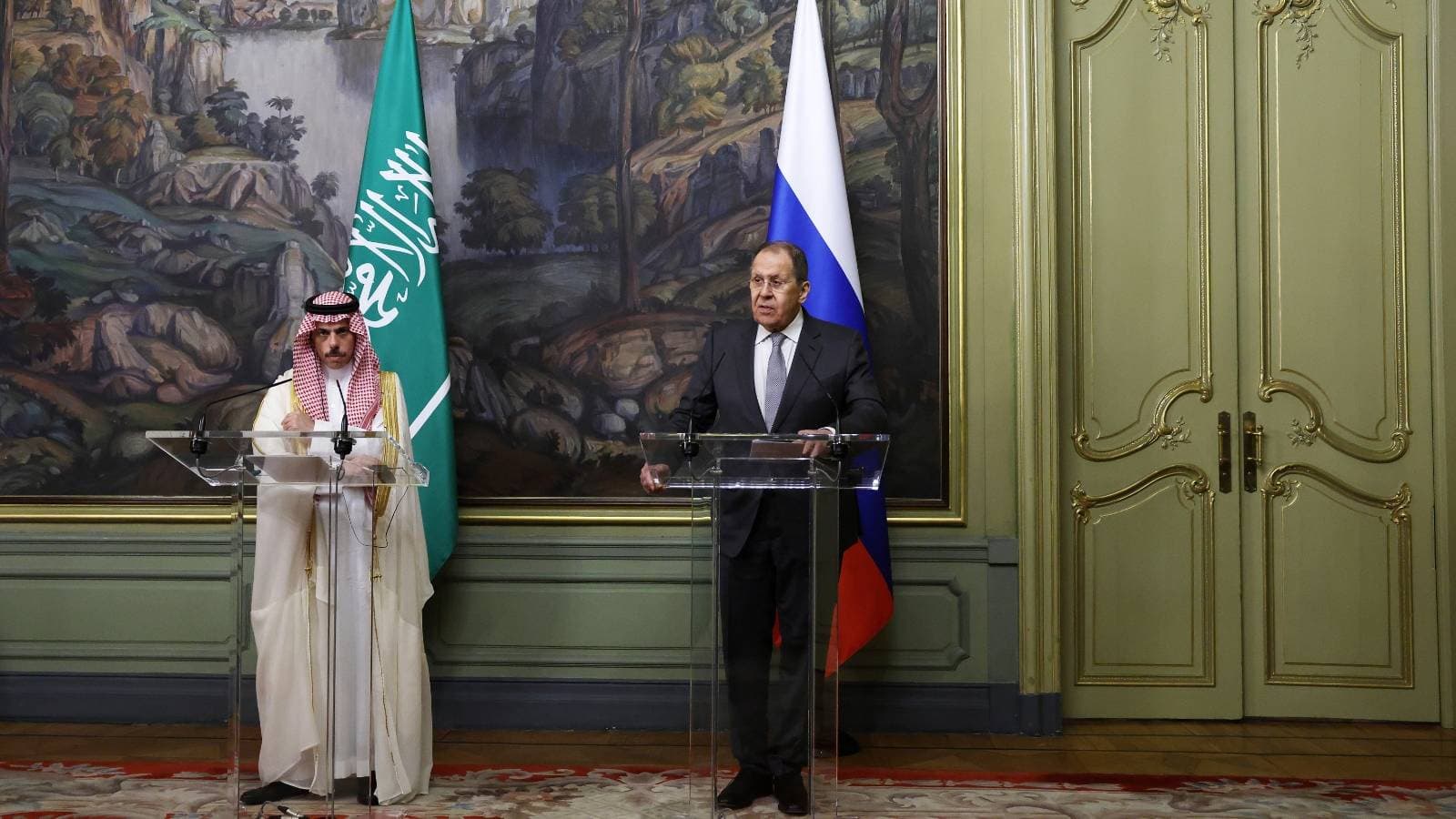 وزير الخارجية السعودي : زخم متصاعد في التعاون الاقتصادي بين الرياض وموسكو
