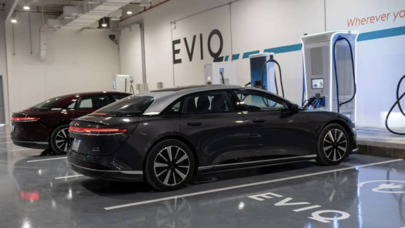 اتفاقية لدعم تسريع وتيرة انتشار السيارات الكهربائية في السعودية