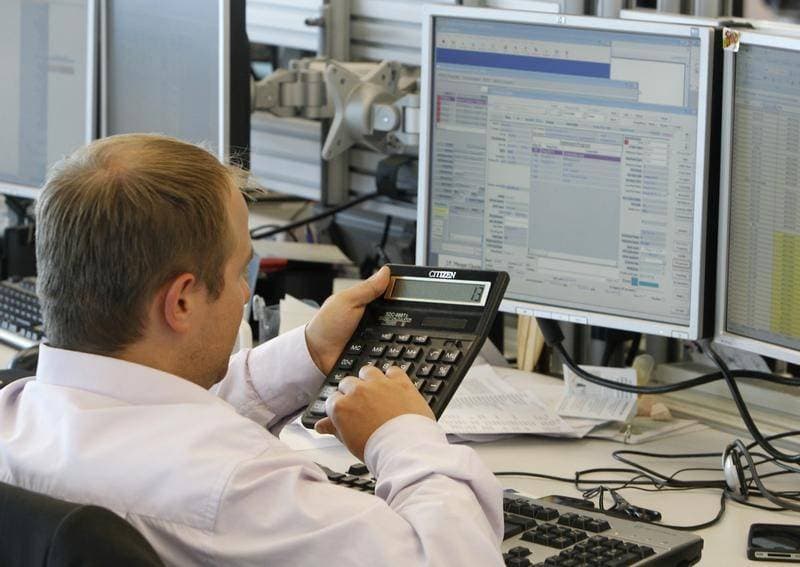 تفاؤل في أسواق الأسهم الروسية قبل قمة بوتين وترمب