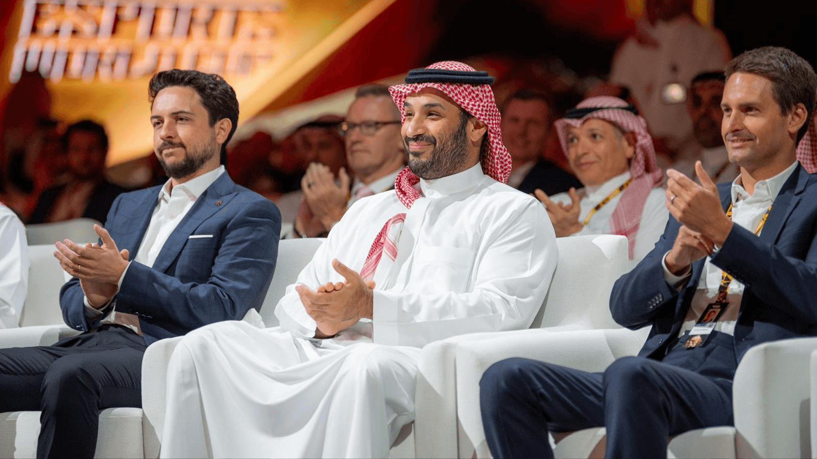 ولي العهد السعودي يتوج "فالكونز" بلقب كأس العالم للرياضات الإلكترونية