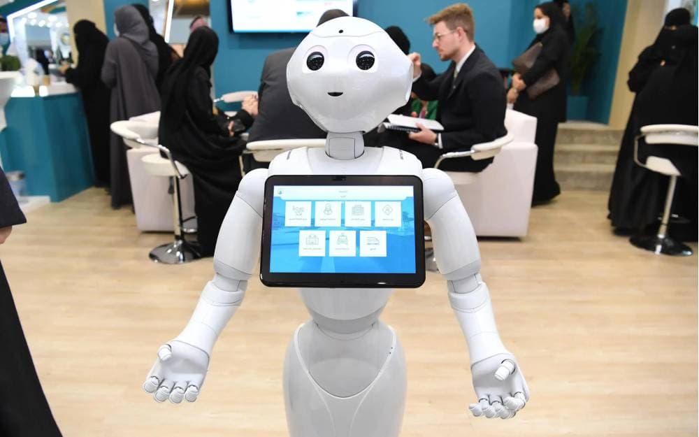 ماذا يمكن أن يتعلم قطاع الضيافة الأمريكي من القفزة التكنولوجية السعودية؟