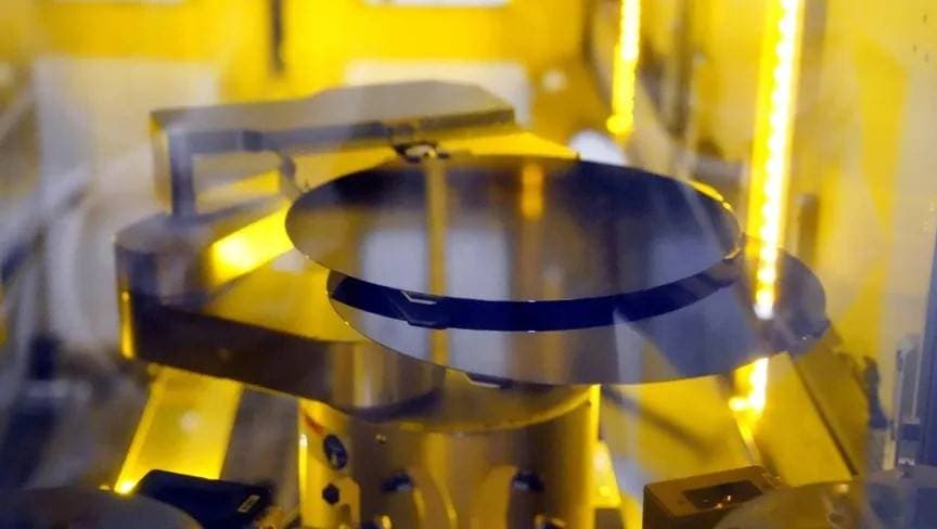 لماذا تحولت الرقائق الإلكترونية إلى ساحة صراع عالمية؟