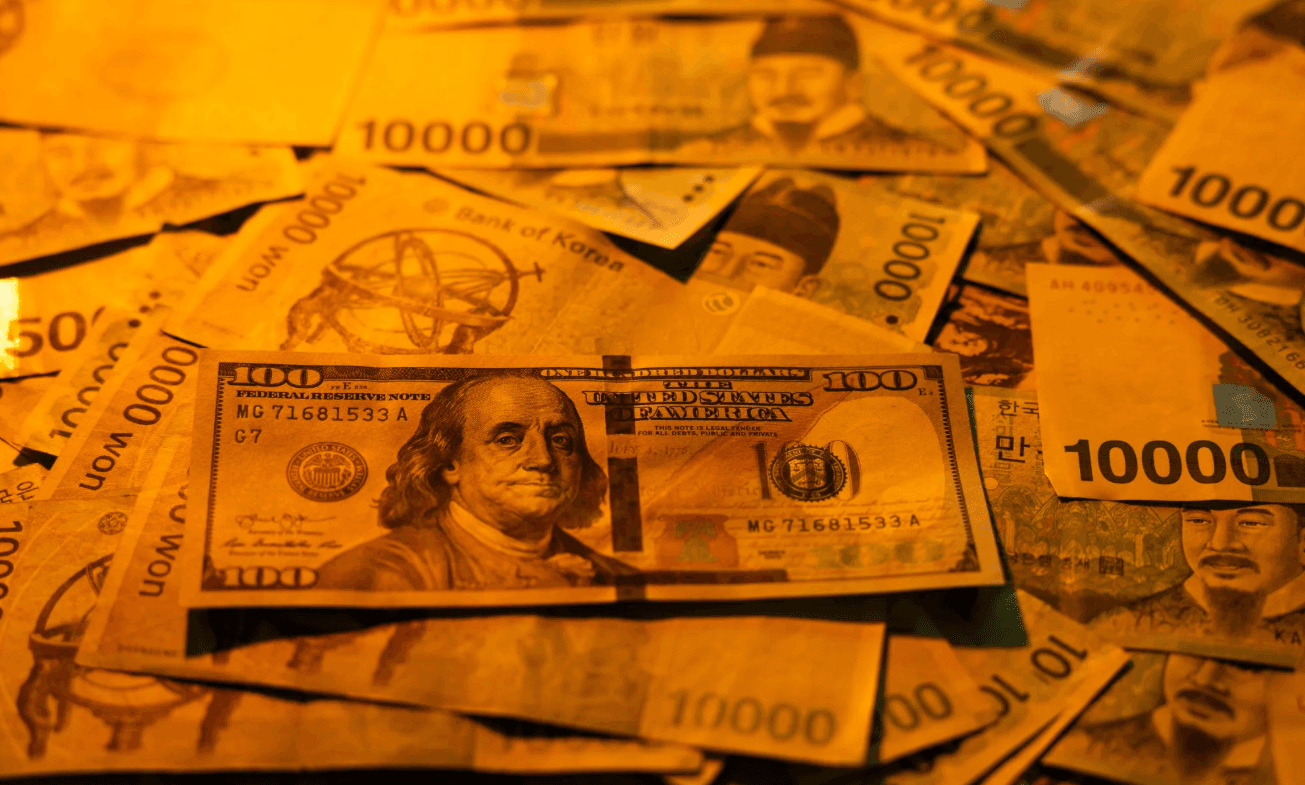 عملات الأسواق الناشئة تنتعش مع ضعف الدولار واستقرار اقتصاد الصين