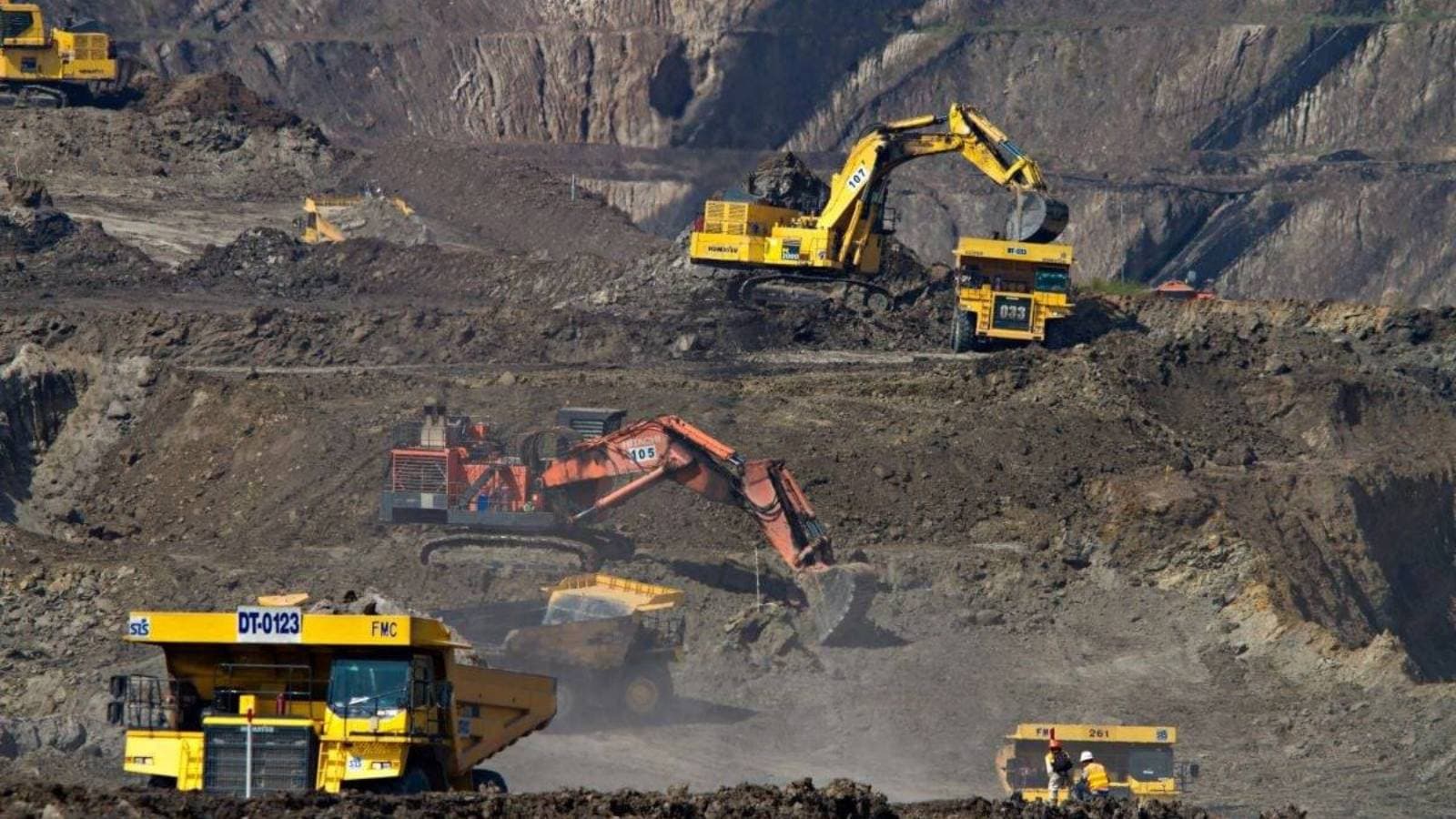 31 شركة محلية وعالمية في السعودية تتنافس على مزاد رخص للكشف في 3 أحزمة متمعدنة