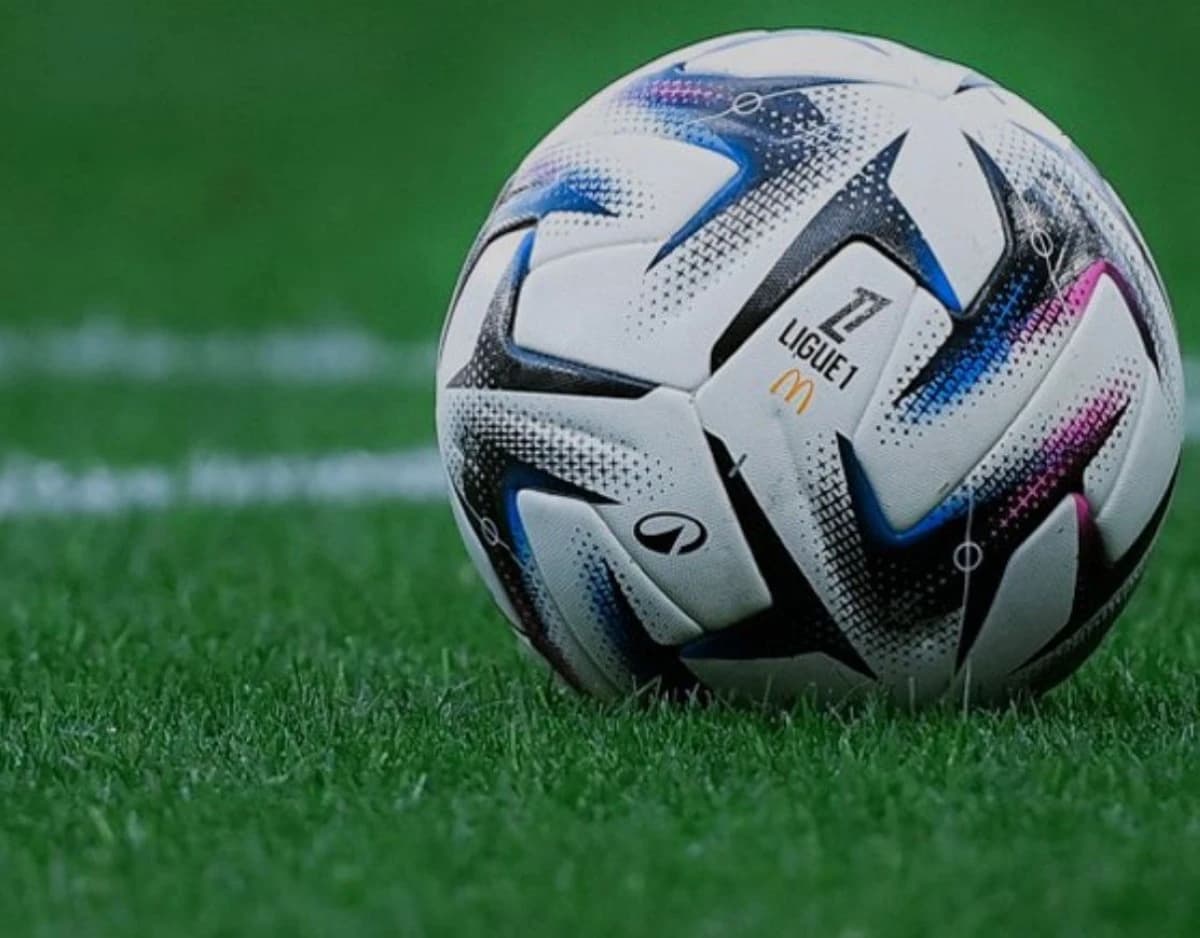 4 مليارات يورو إيرادات الأندية الفرنسية من انتقالات اللاعبين خلال 10 سنوات