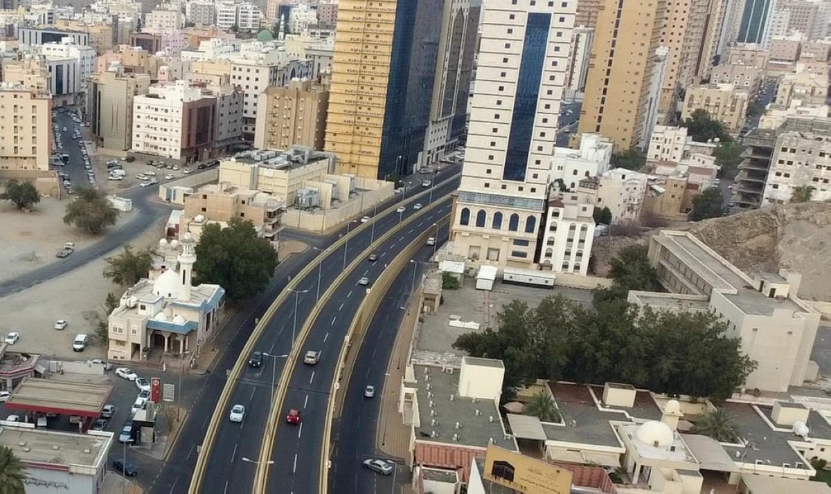 ميفك ريت: إبرام مذكرات تفاهم لدراسة إمكانية الاستحواذ على ملكية عقارين وحق منفعة