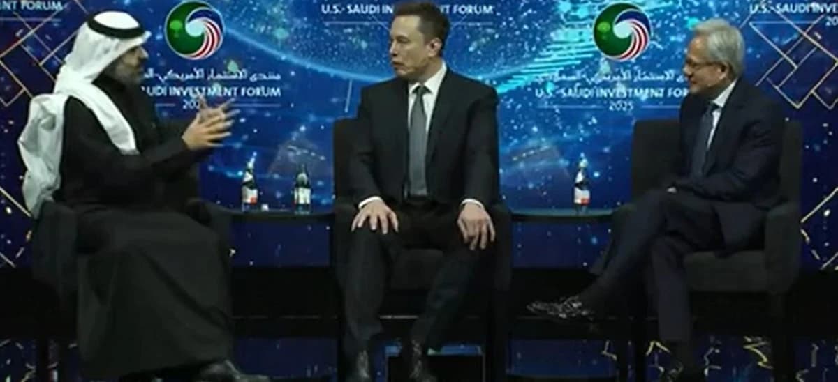 ماسك: xAI وإنفيديا و"هيوماين" سينشؤون مركز بيانات بطاقة 500 ميجاواط في السعودية