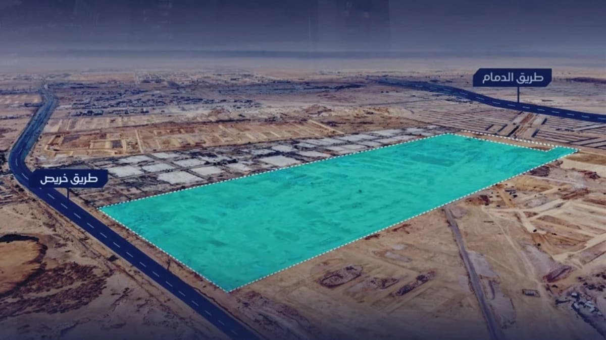 موقع الأرض الخام على طريق خريص.