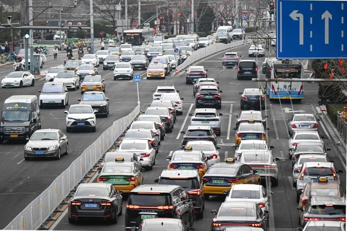السيارة البيضاء أقل ارتباطا بالحوادث .. الذكاء الاصطناعي يعيد تسعير التأمين