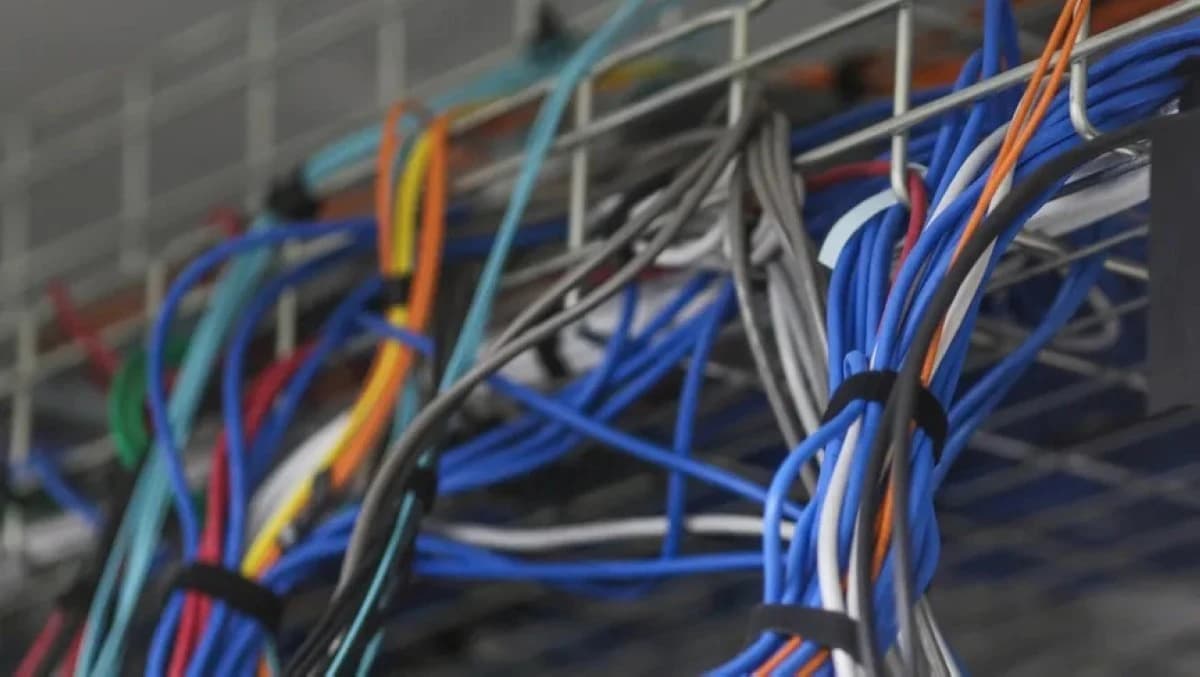 شراكة بين "OpenAI" و"تاتا غروب" لتطوير بنية الذكاء الاصطناعي في الهند