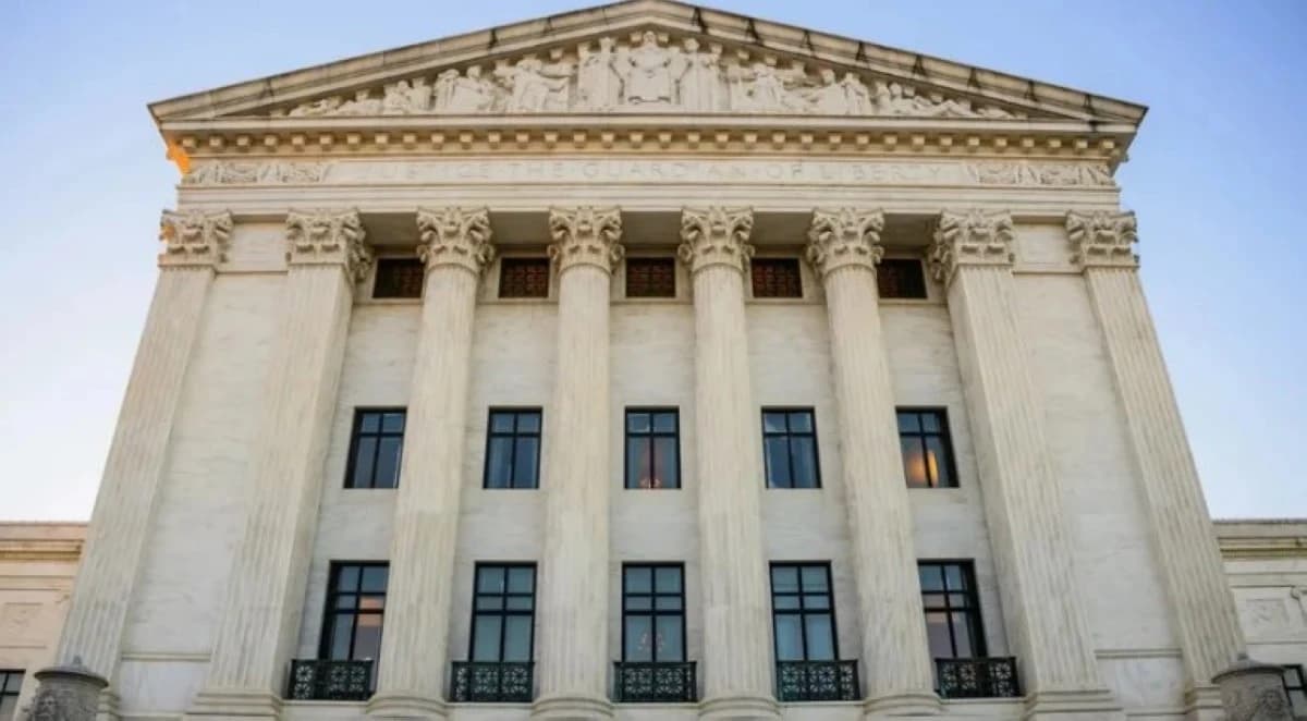 المحكمة العليا الأمريكية تبطل الرسوم الجمركية