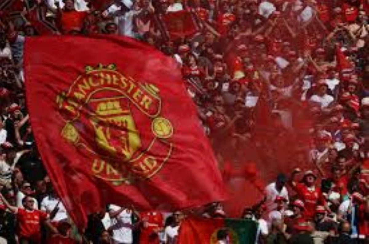 1.3 مليون إسترليني ديون يونايتد .. خفض التكاليف يقلص العجز المالي