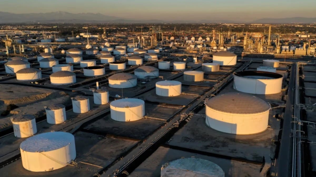 وكالة الطاقة الدولية: ضخ 400 برميل نفط إلى الأسواق