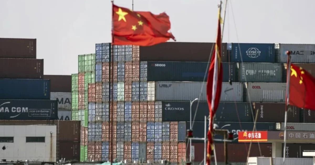 الصين تتعهد بتعزيز توازن التجارة مع تسارع الصادرات