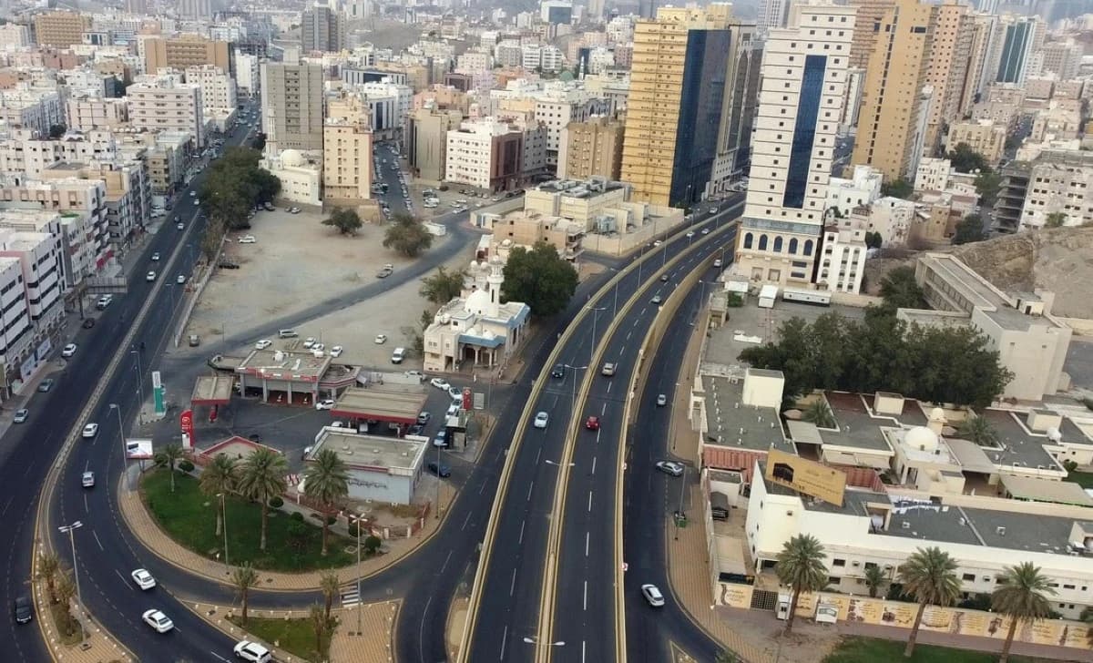 مرونة تنظيمية تدعم إشغال الفنادق في السعودية وسط تحديات إقليمية