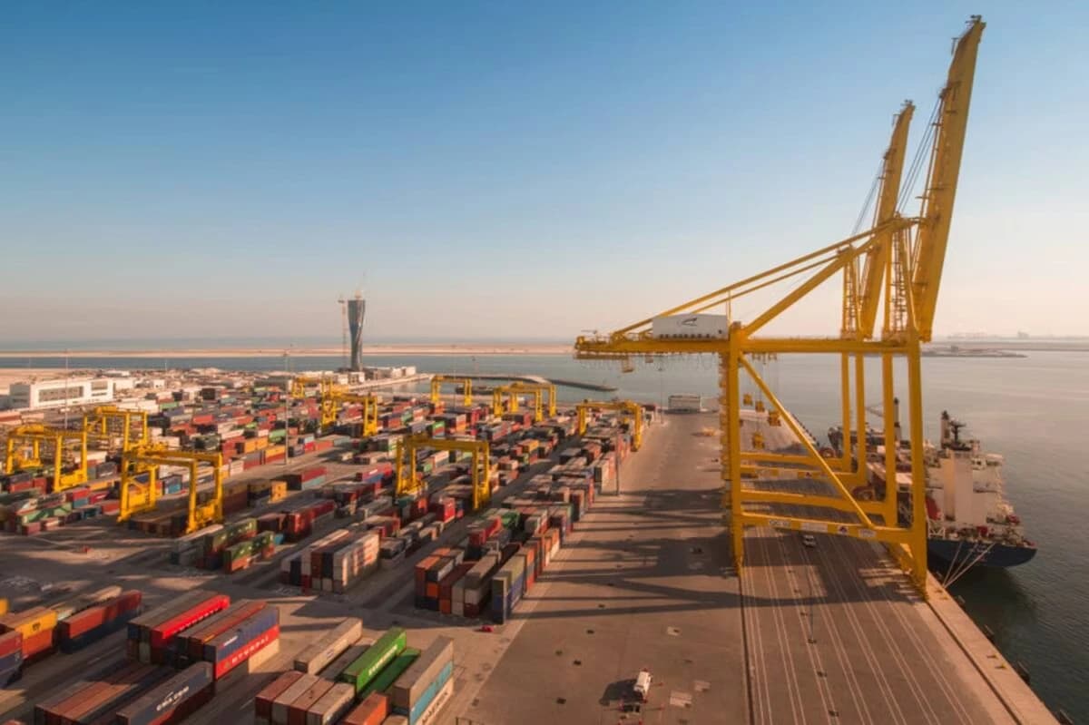 الربط اللوجستي الخليجي.. مرونة في مواجهة الأزمات مع تشرذم العالم