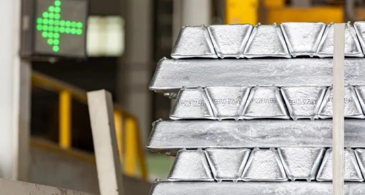 بلومبرغ: "الإمارات العالمية للألمنيوم" تعلن القوة القاهرة على بعض العقود