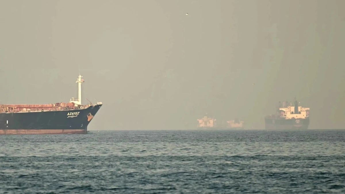 النفط يقفز 9% قبل فرض أمريكا سيطرتها على مضيق هرمز