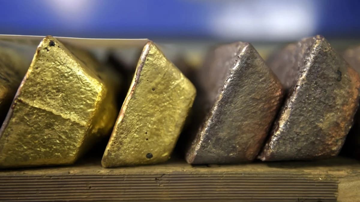 الذهب يتعافى مع تزايد التفاؤل بانفراجة بين أمريكا وإيران