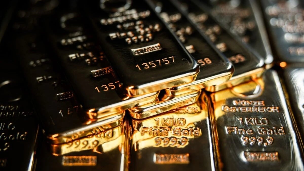 الذهب يستقر بعد تراجع مع تقييم فرص اتفاق أمريكي إيراني