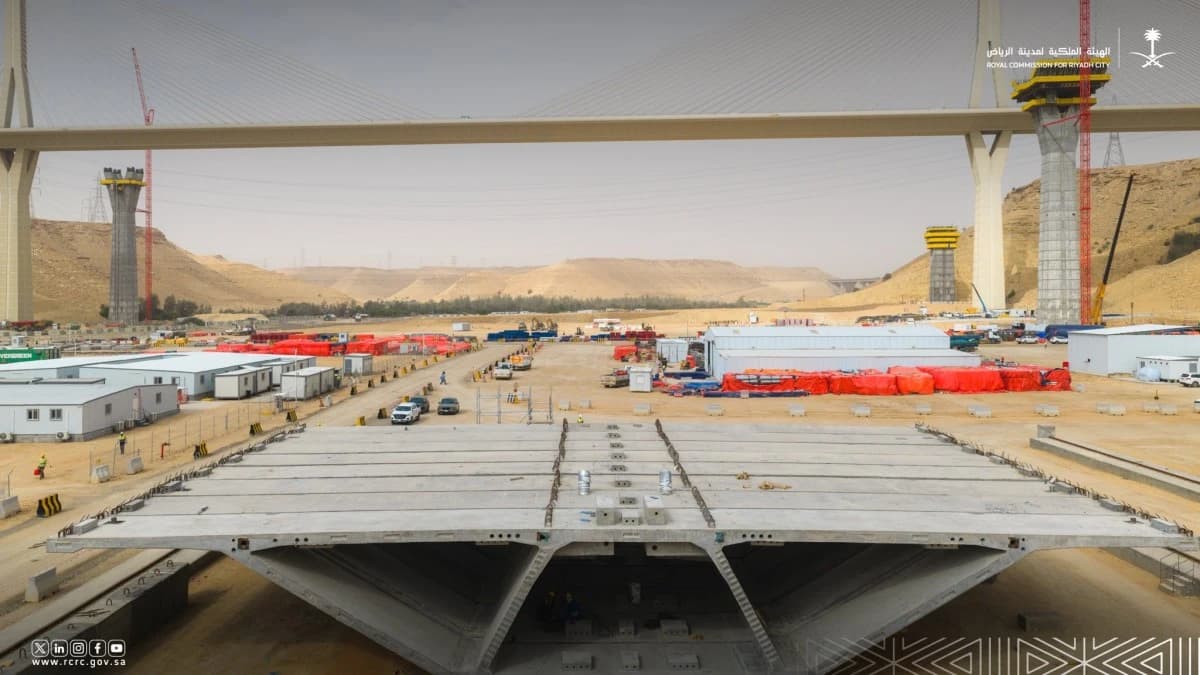 إنجاز 28% من الجسرين الموازيين لجسر وادي لبن لتعزيز انسيابية الحركة